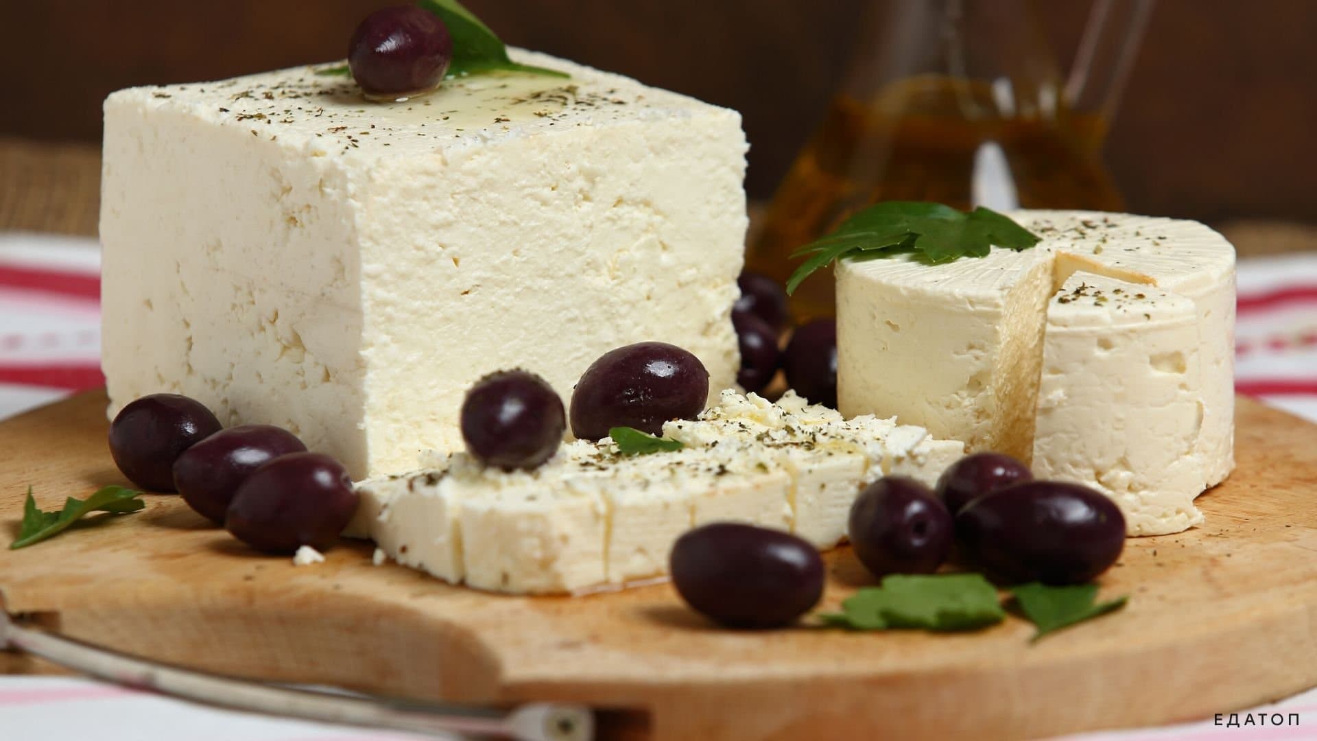 Брынза - кисломолочный продукт, который получают из молока коз.