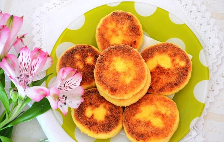 Сырники из кукурузной муки являются диетическим блюдом.