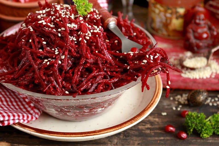 Свекла по-корейски - полезное кушанье.