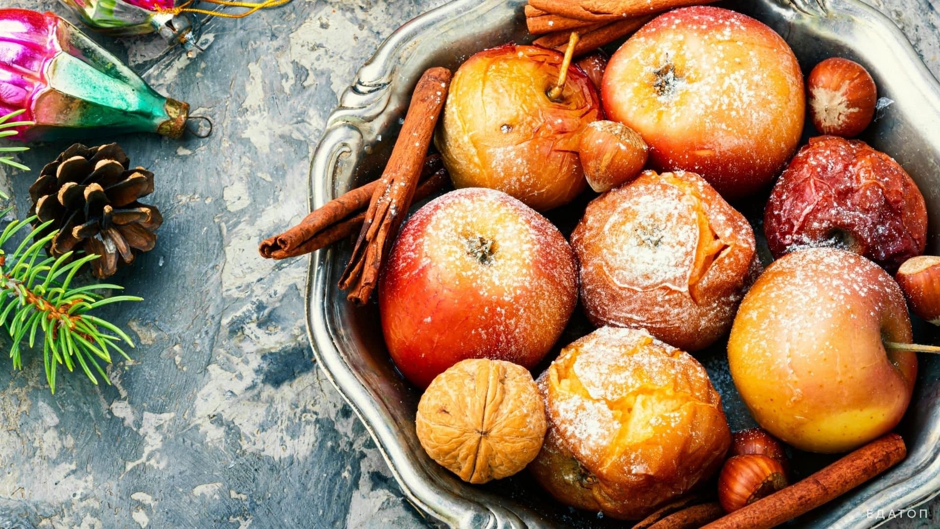 Вкусные запеченные яблоки с медом и корицей.