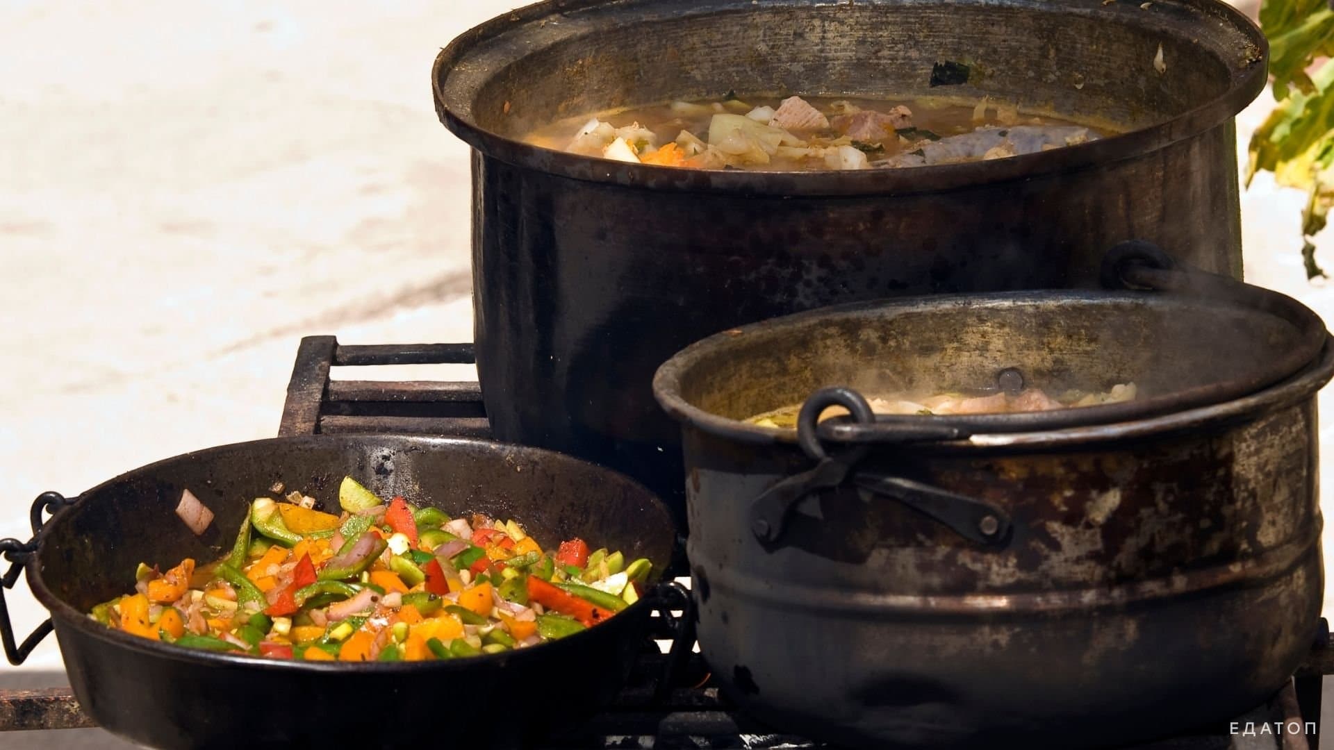 Супы на Мальте готовят на основе овощей, куриного мяса и морепродуктов.