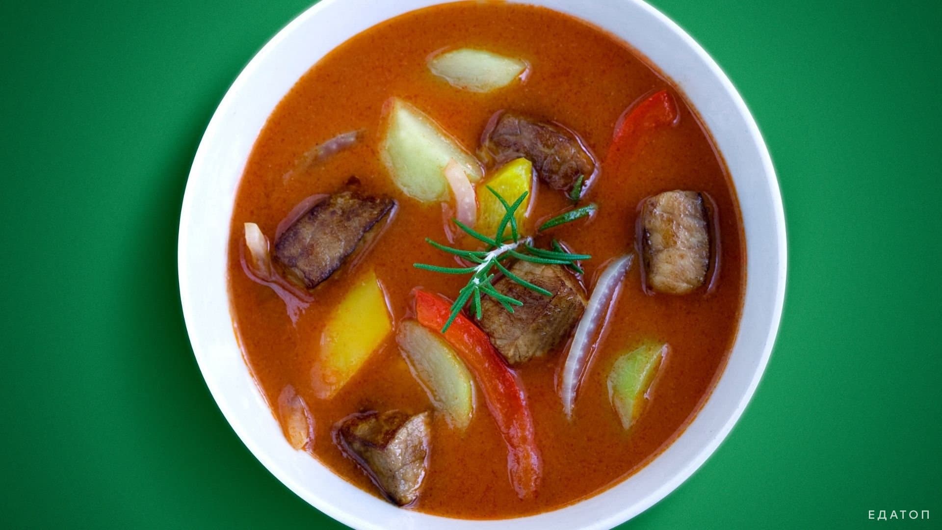 Варианты сервировки и подачи блюда можно выбрать по своему вкусу.