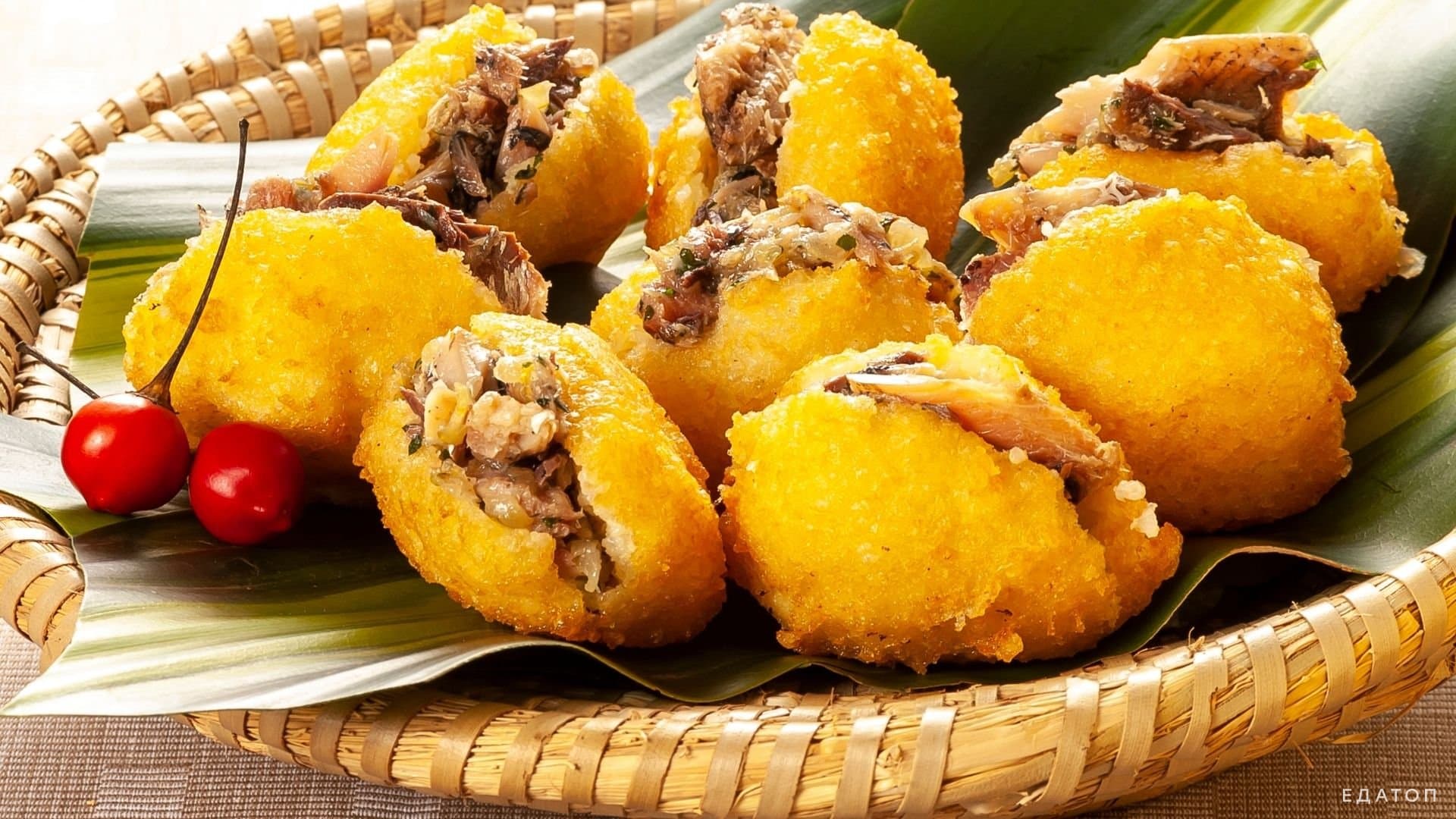Рыбные маффины.