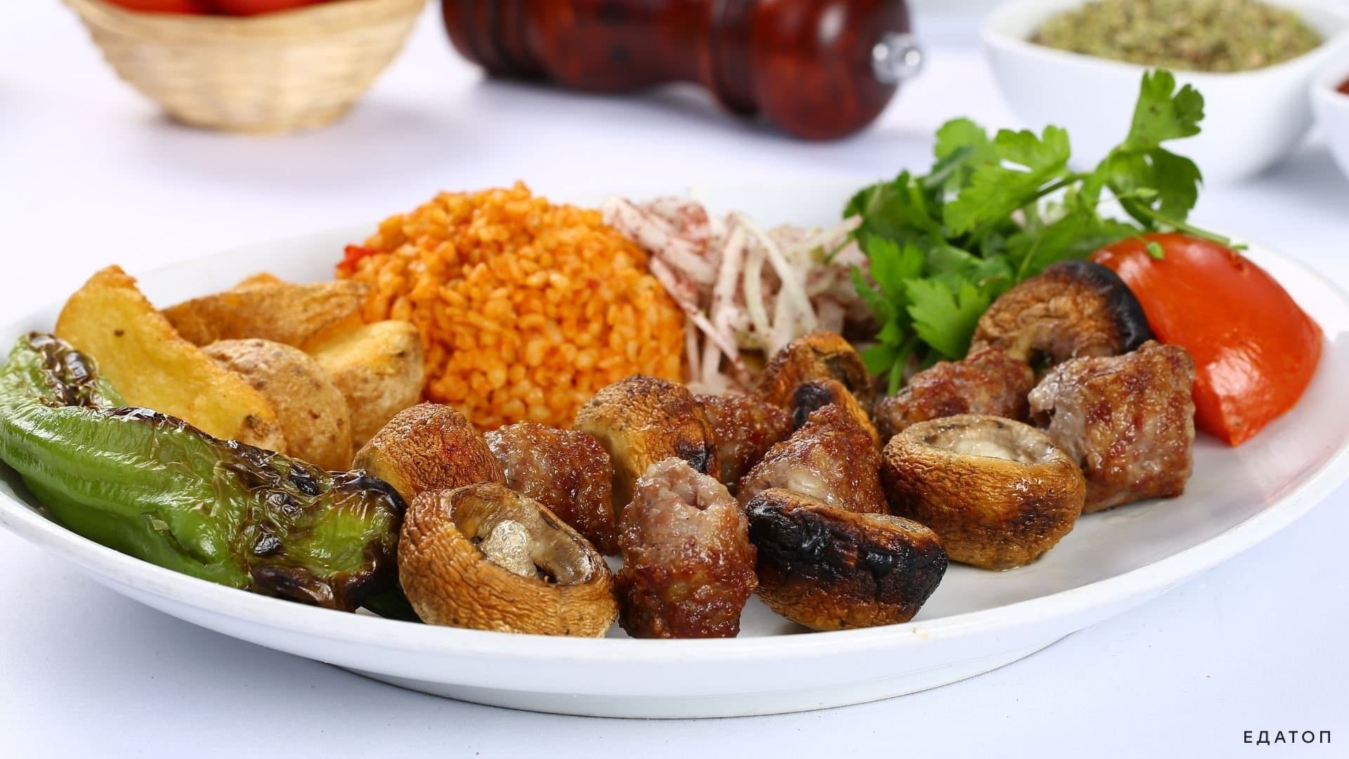 С грибами можно приготовить массу вкусных блюд.
