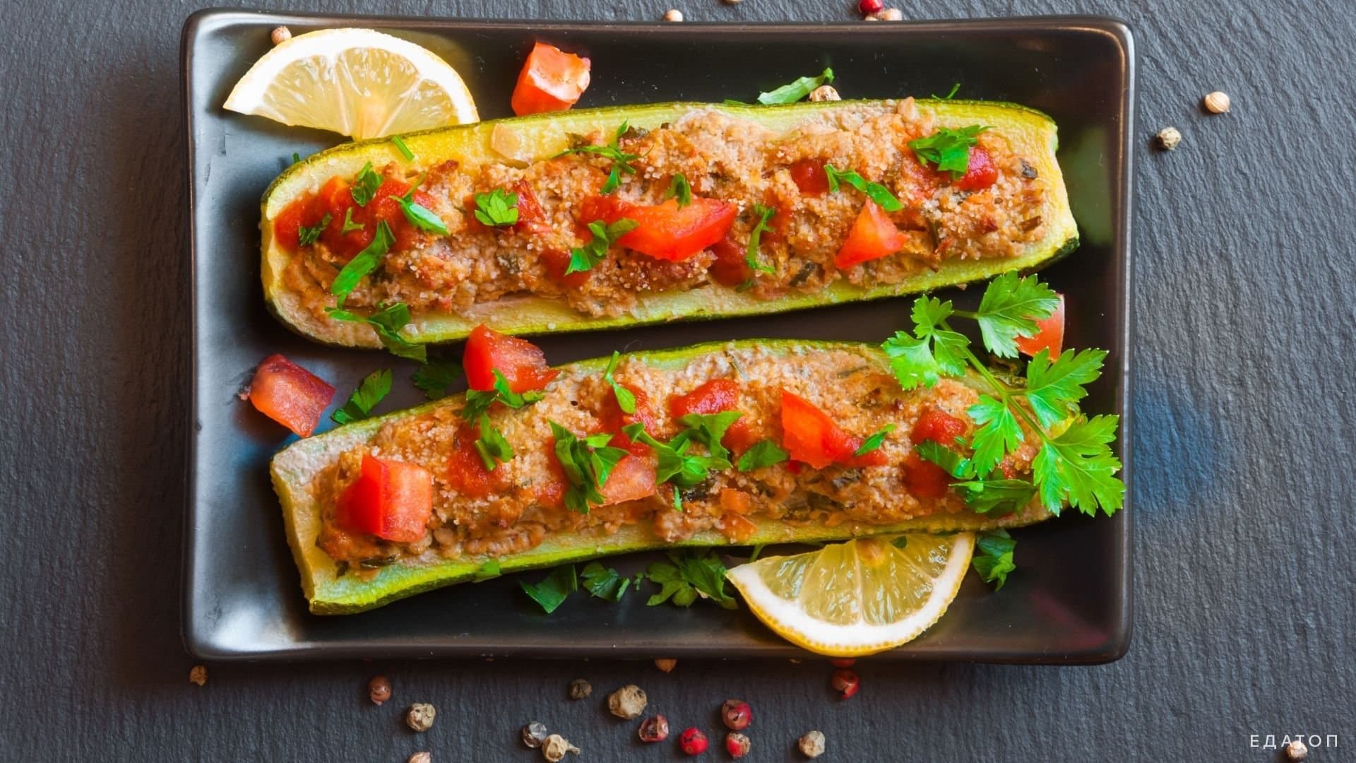 Кабачки можно совмещать с другими овощами.