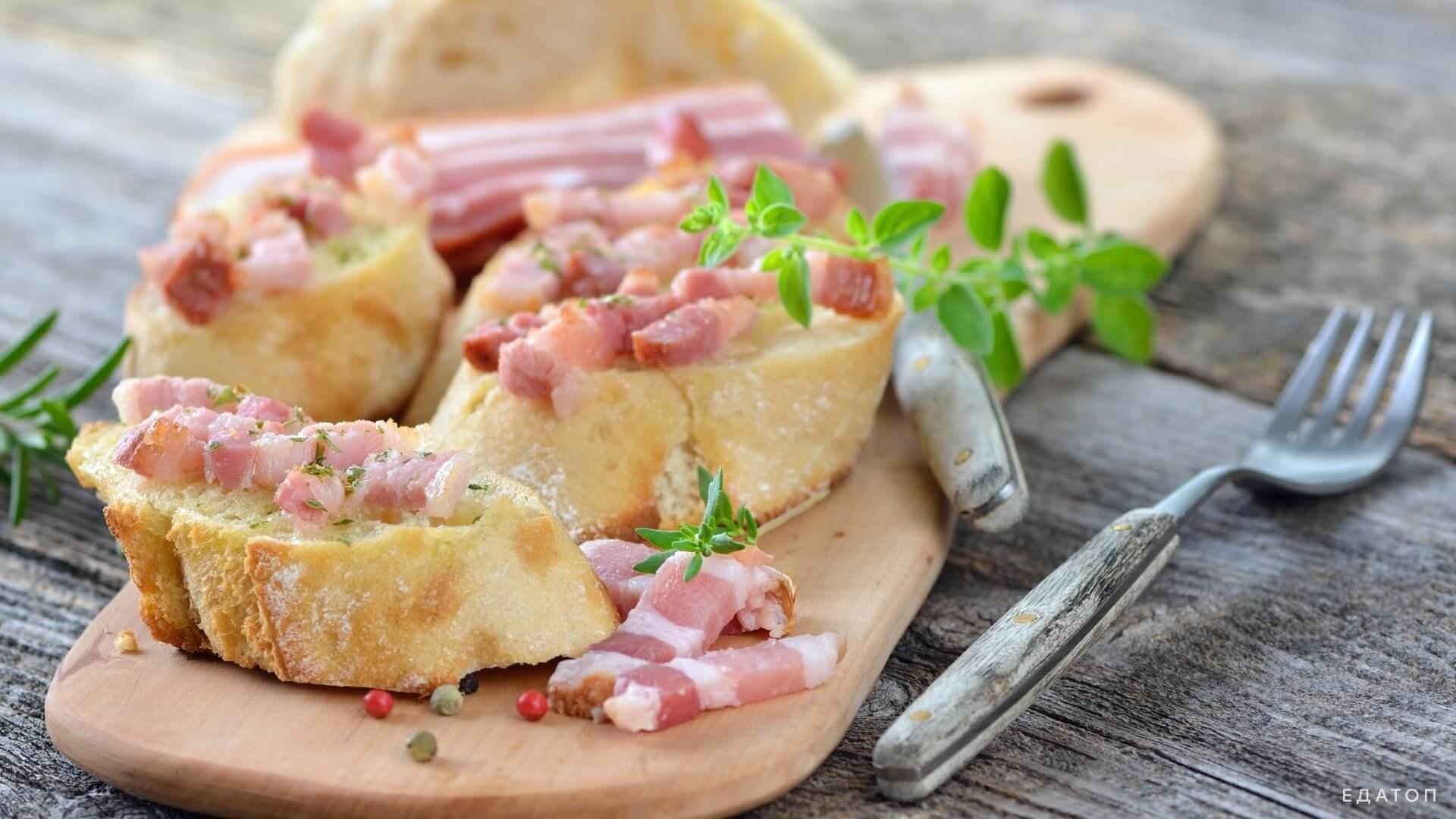 При подаче горячих закусок необходимо соблюдать определенные правила.