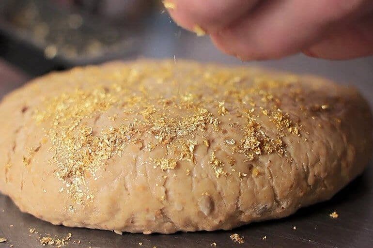 Хлеб Pan pina выпекается из муки высшего качества.