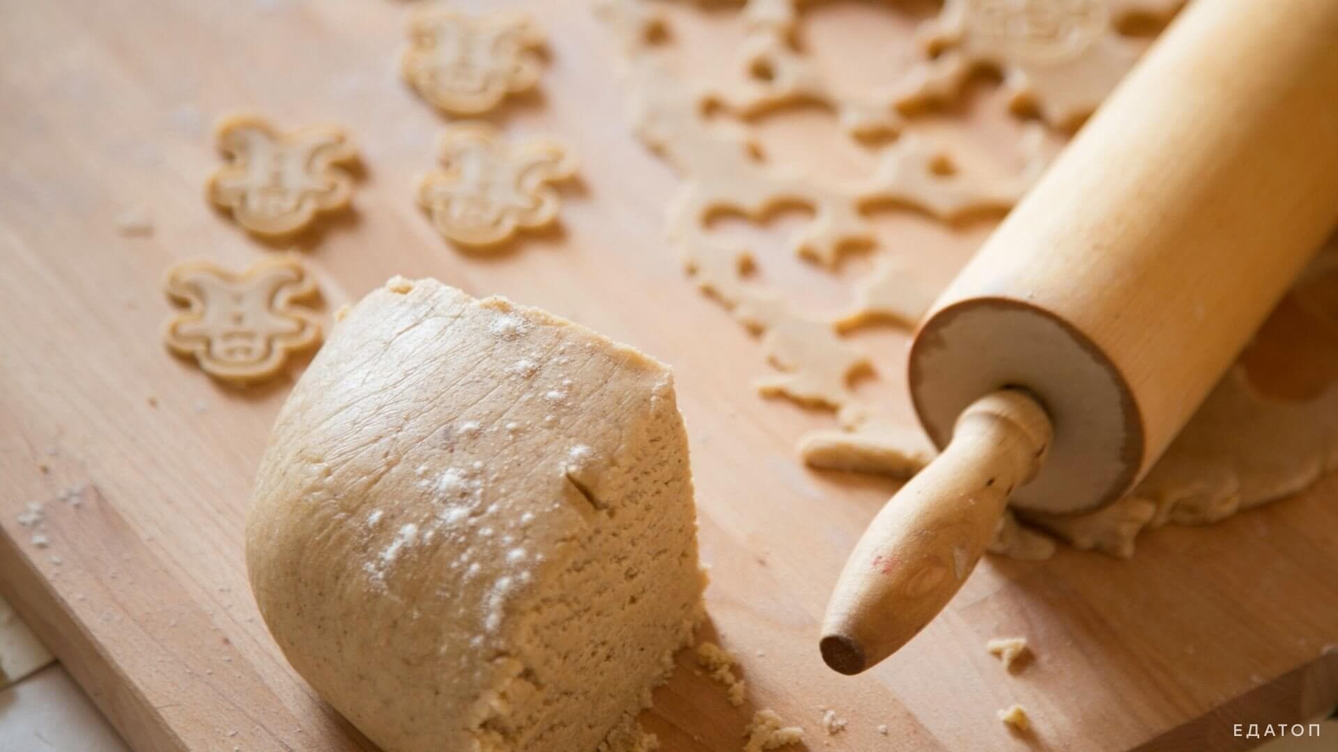 В цехе используют кухонные скалки.