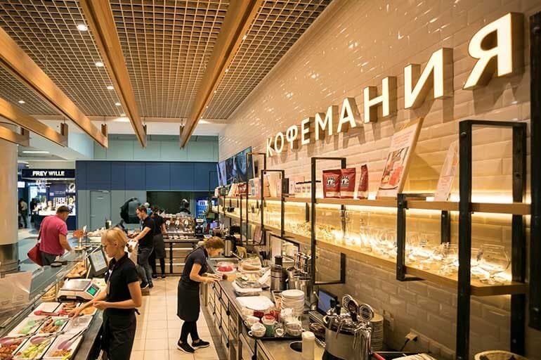 Кафе «Кофемания» имеет большой ассортимент напитков и блюд.
