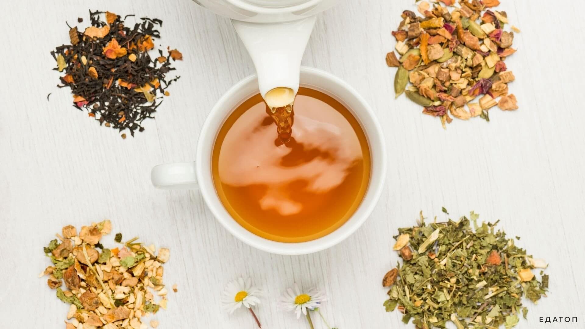 Травяные чаи улучшают работу кишечника.