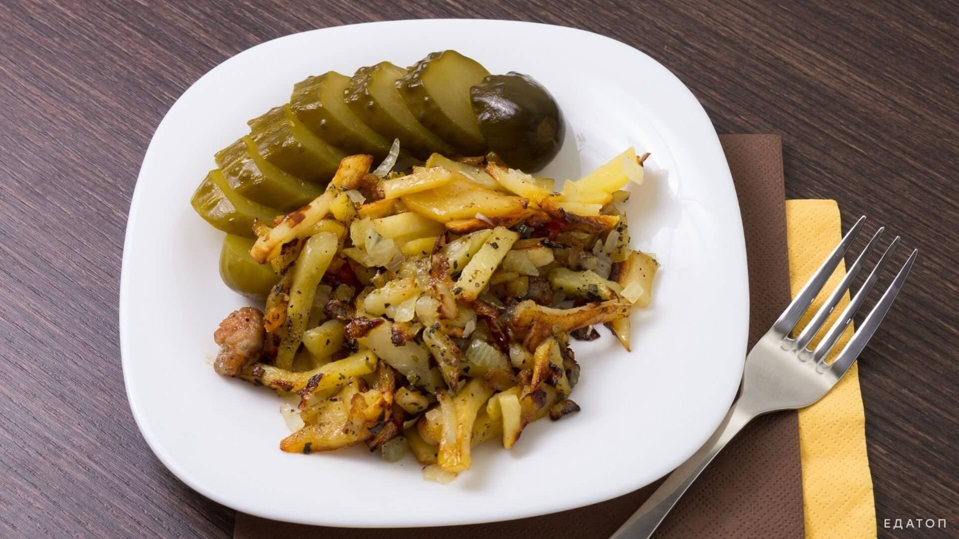 Картофель с огурцами снижает кислотность желудка.