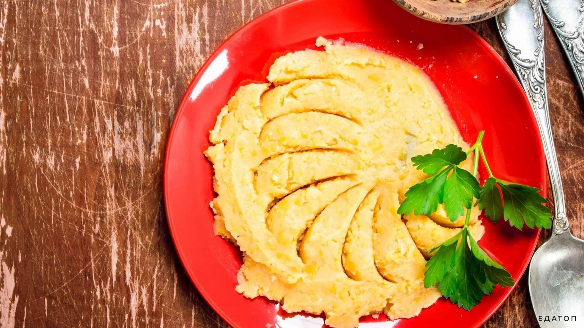 Гороховая каша содержит полезные аминокислоты.