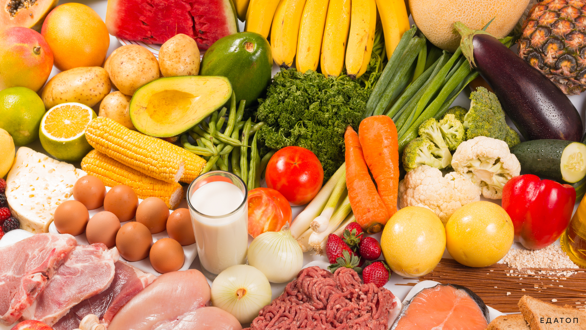 В рацион малыша должны входить только полезные для его здоровья продукты.
