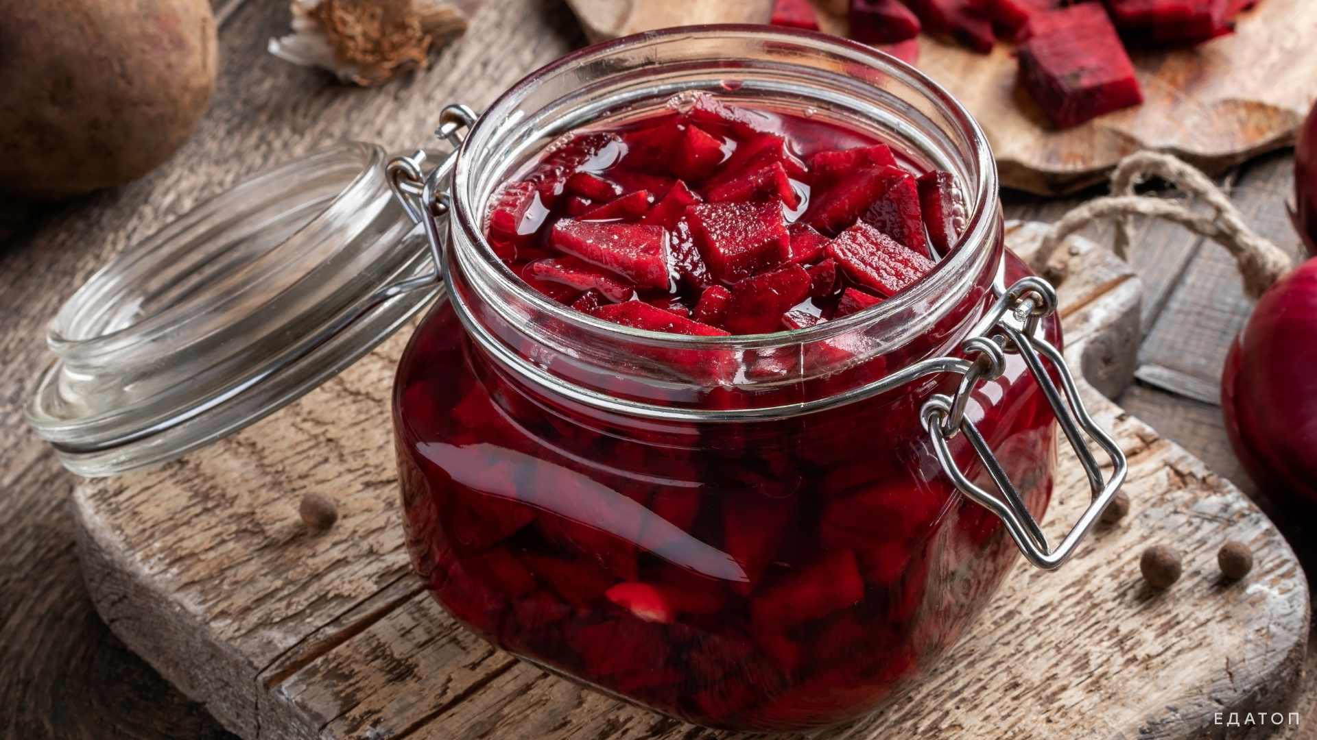 Без соли можно провести заквашивание в кисломолочных продуктах.