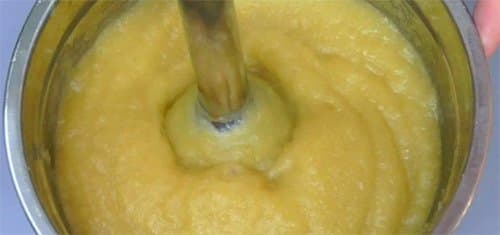 Пюрерируем яблочную массу.
